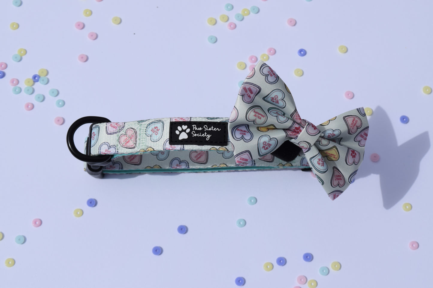 'Barks and Kisses' Bow