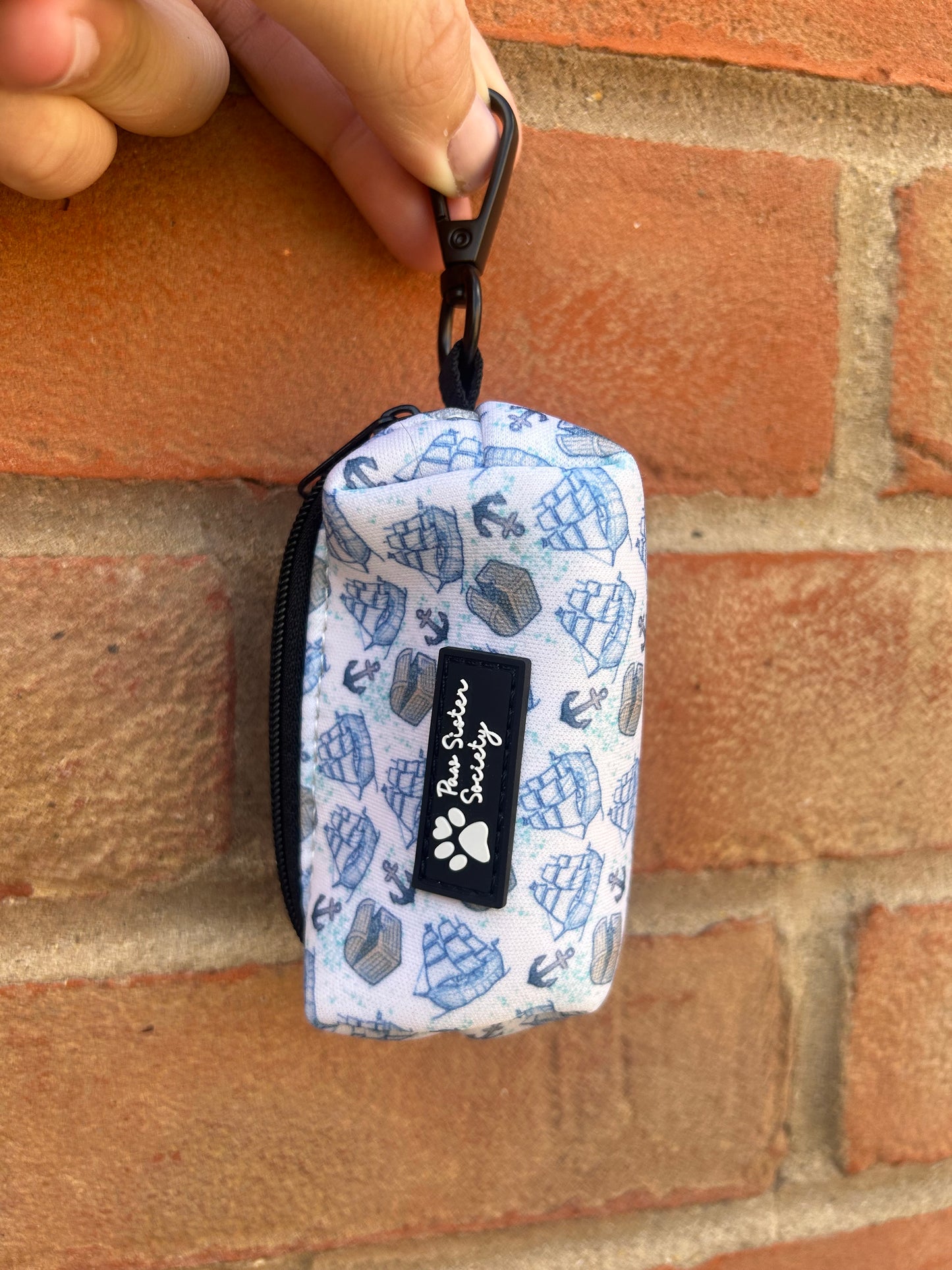 'Sea's the day' Poo bags holder