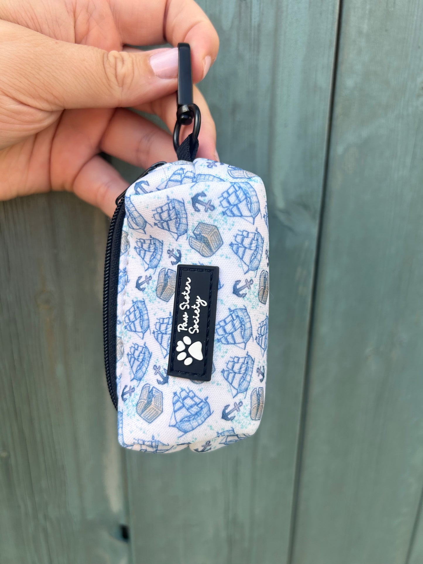 'Sea's the day' Poo bags holder